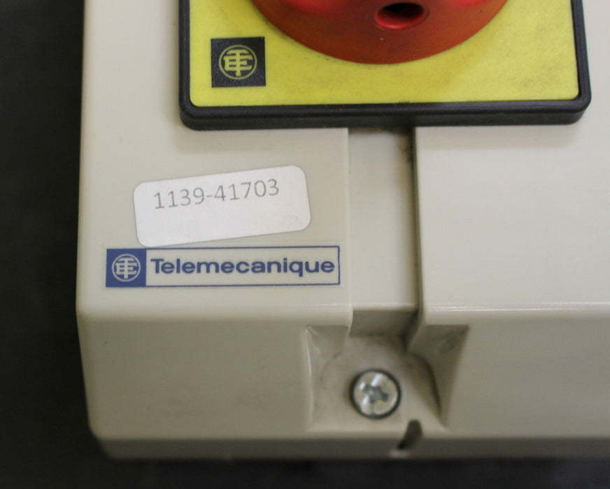 TELEMECANIQUE Lasttrennschalter V0 3p 25A mit Griff und Gehäuse 145x90x130mm