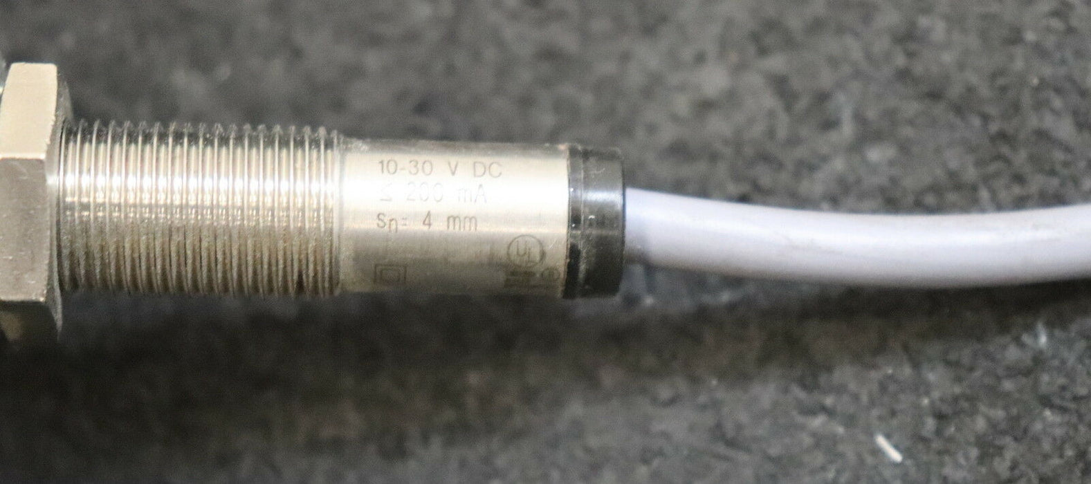 BALLUFF Induktiver Sensor BES516-3019-BO-C Kabellänge 3m 10-30VDC <=200mA sn=4mm