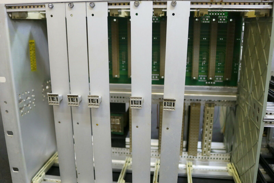 REGELTRON / PFAUTER Einschub Rack Type 371.129 ohne Einschub-Platinen!