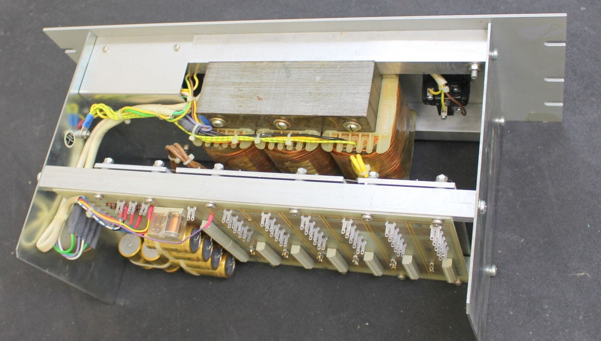 AEG GEAZENT Netzgerät SVE22 / 2441-1 - 3x380V – 50Hz – Ua +27V=12/7A Nr. 12189