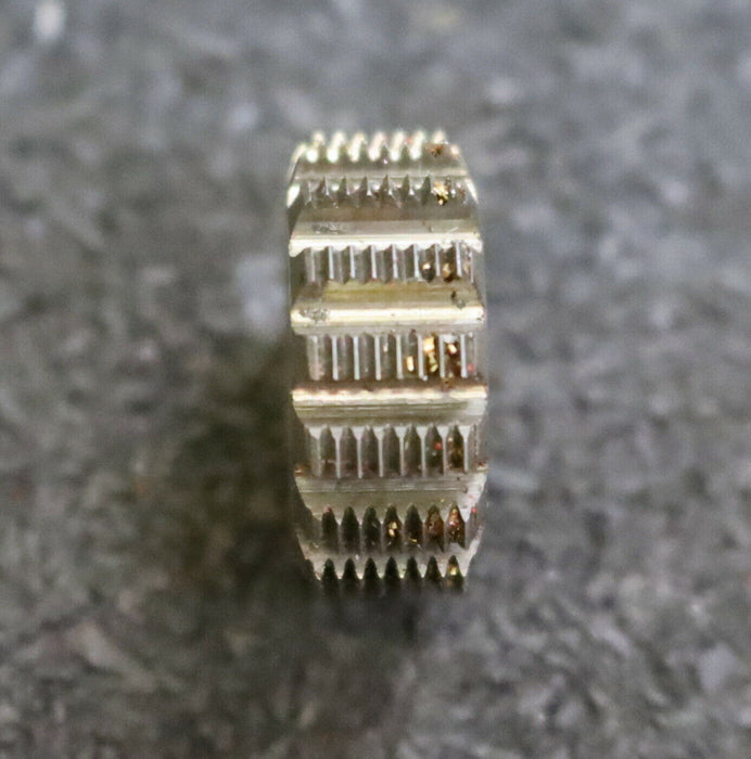 MIKRON Wälzfräser No. 45086 - Ø18x7xØ8mm 1gg. Rechts 15 Spanuten