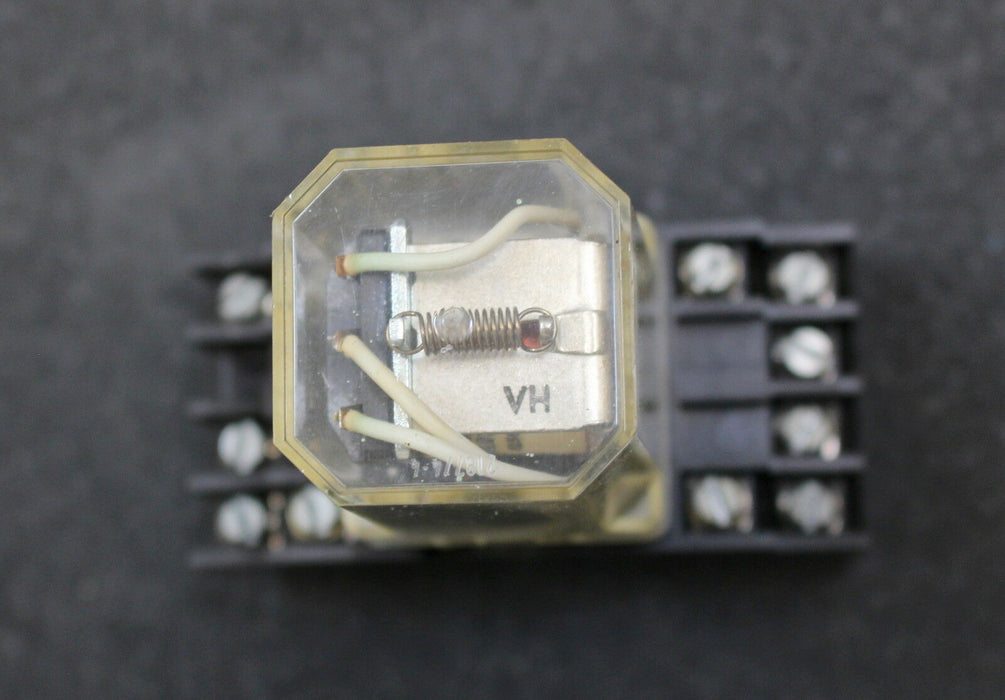 ZPA TRUTNOV Steck-Relais Plug Relay RP 700 PC 24VDC 3P 454003.01 +Trägerplatte