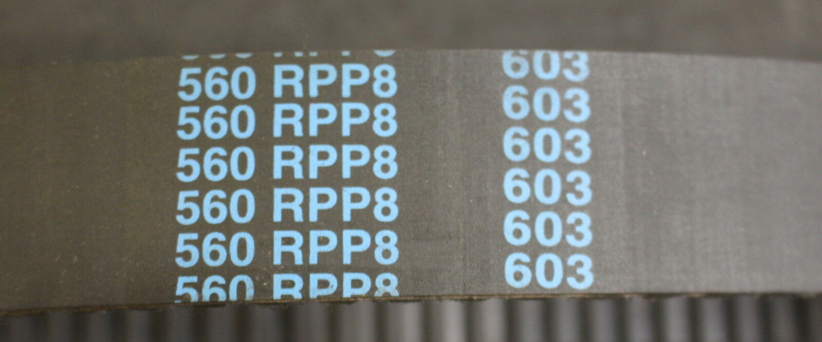 MEGADYNE Zahnriemen ISORAN 536 RPP8-30 603 Teilung 8 Breite 30mm Zähnezahl Z=70