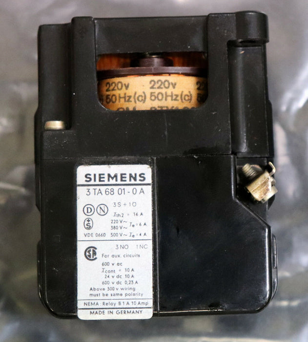 SIEMENS Schütz Ith=16A 3TA6801-0A Spule 220V 50Hz 3S + 1Ö 3NO + 1NC gebraucht