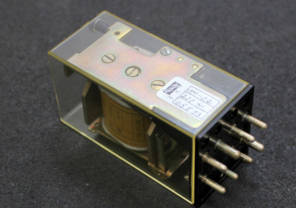 MAUELL Hilfsrelais HR111 220V~ Nr. 65513 1900 Ohm 13000W 0,10 Typ 05-31-08