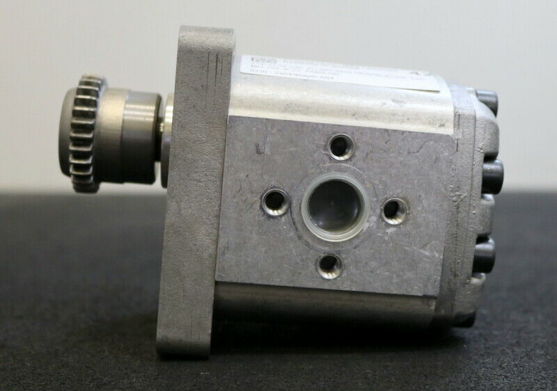 BECKER Hydraulik-Motor Best.Nr. 098914 Zahnrad-Ölmotor C0 21 2/9l für Hebebühne