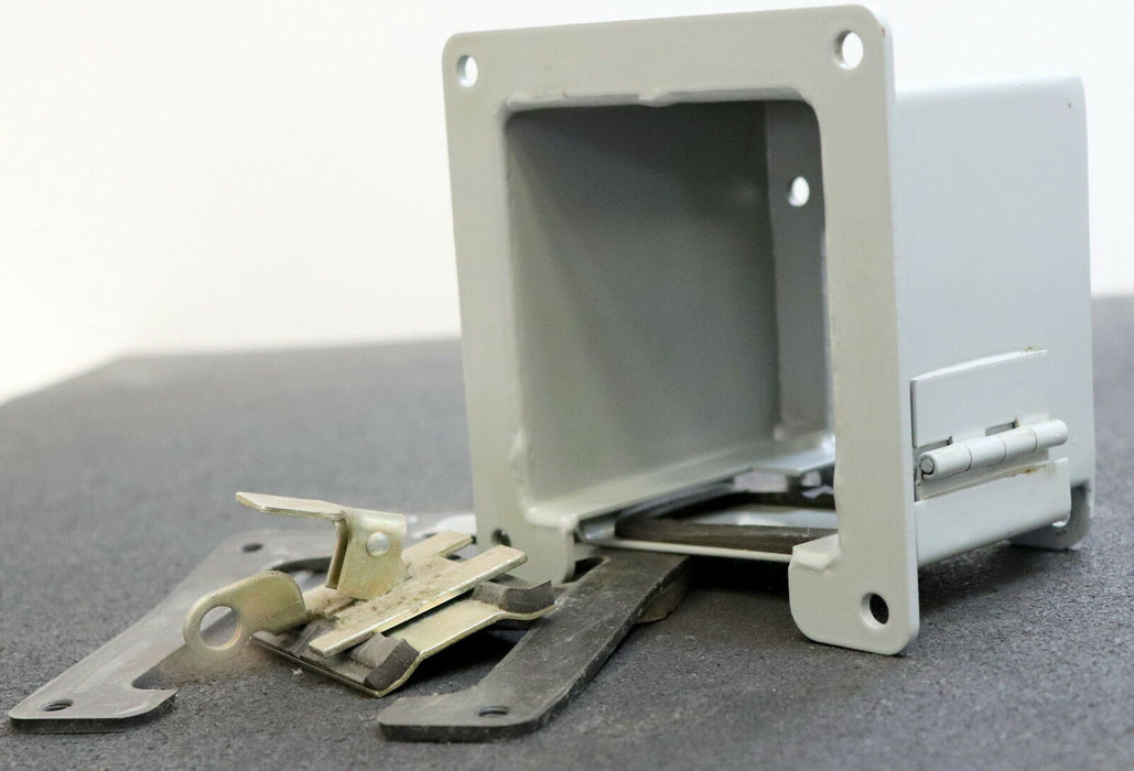 HOFFMAN Wireway, steel, Reducer Cat. No. F-44LRE22 Type 12 Lay-In 4" to 2 1/2"