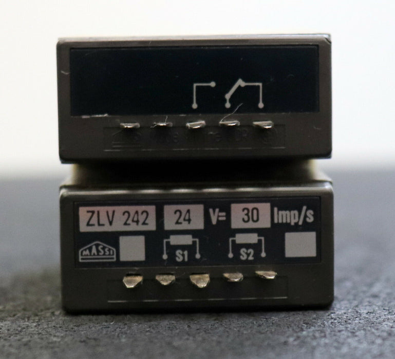 MASSI DDR Stundenzähler ZLV 242 24VDC 30 Imp/s gebraucht