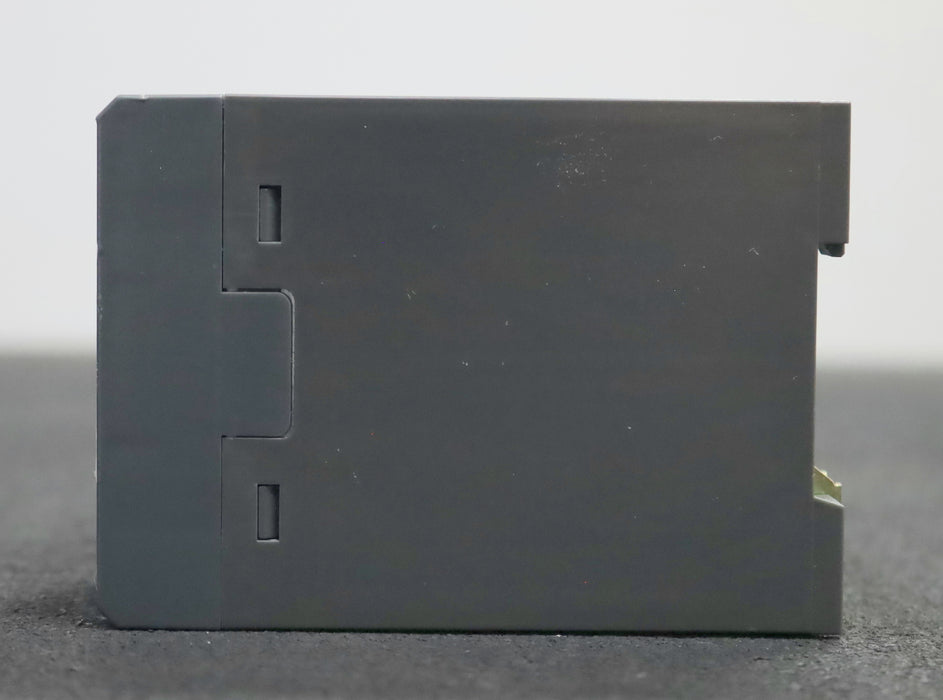 Bild des Artikels SIEMENS-Spannungswandler-Voltage-Transducer-7KG6131-1RM11--Series-EFBS3507291