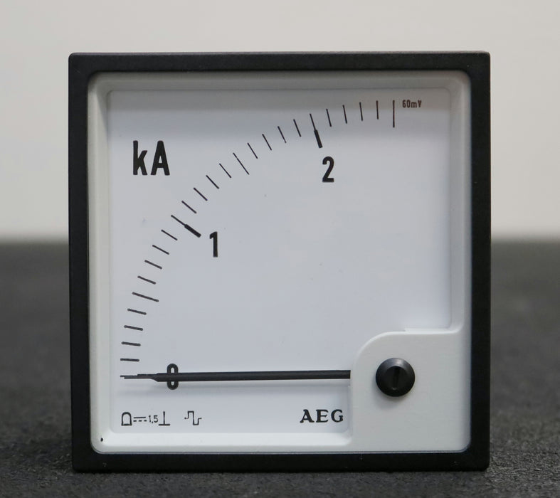 Bild des Artikels AEG-Drehspul-Messwerk-Moving-coil-measuring-mechanism-PQ96K-0-60mV-Maße-95x95mm