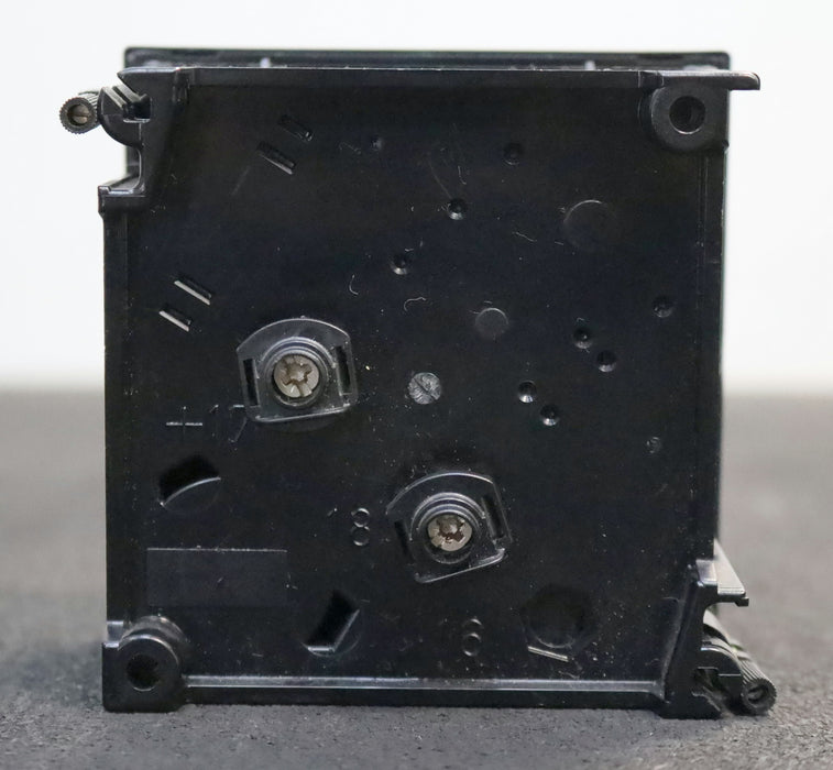 Bild des Artikels AEG-Drehspul-Messwerk-Moving-coil-measuring-mechanism-PQ96K-0-60mV-Maße-95x95mm