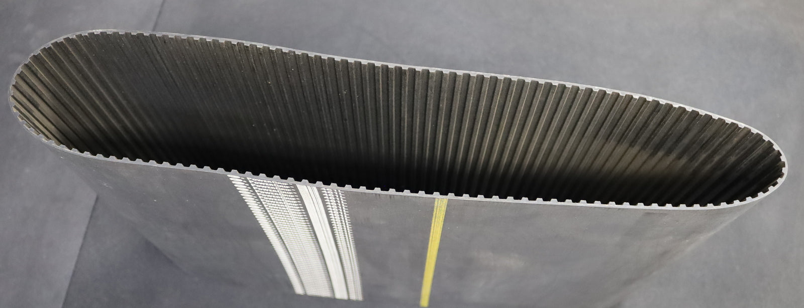 Bild des Artikels GATES-362mm-breiter-Zahnriemen-Timing-belt-461L-Breite-362mm-Länge-1056,64mm