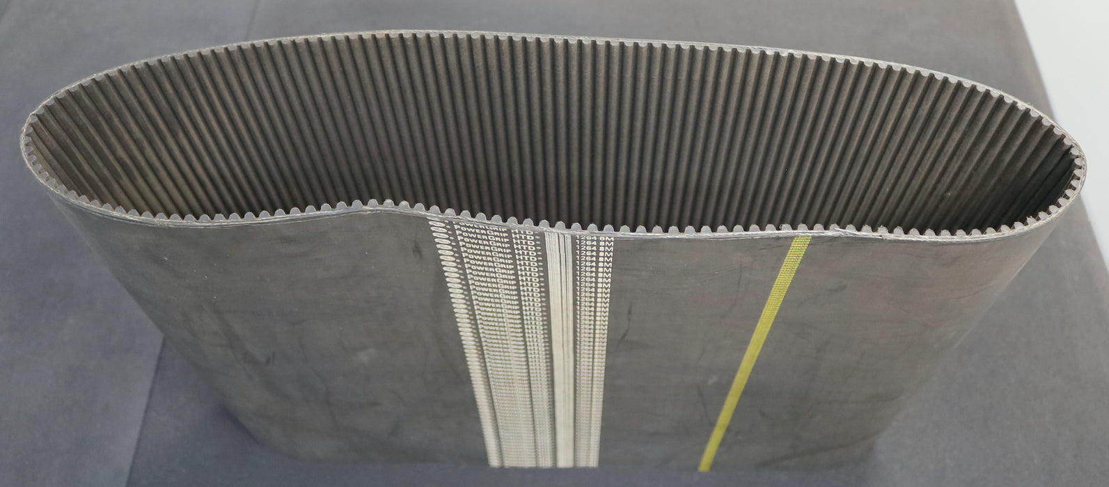 Bild des Artikels GATES-423mm-breiter-Zahnriemen-8M-Breite-423mm-Länge-1264mm---zum-zuschneiden