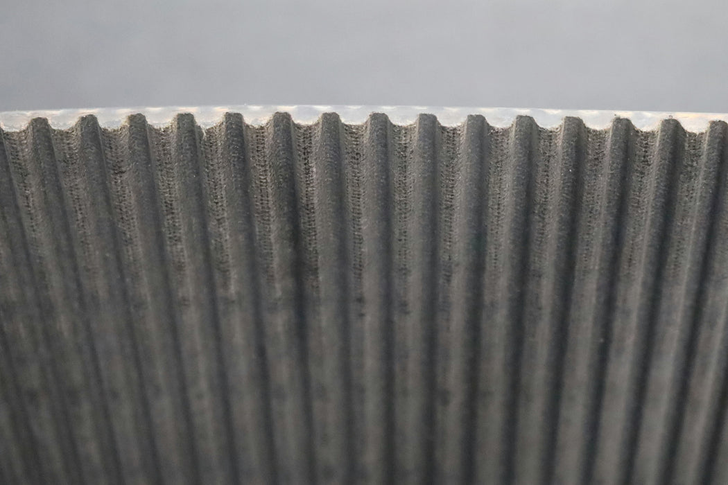 Bild des Artikels GATES-180mm-breiter-Zahnriemen-Timing-belt-8MR-Breite-180mm-Länge-4400mm