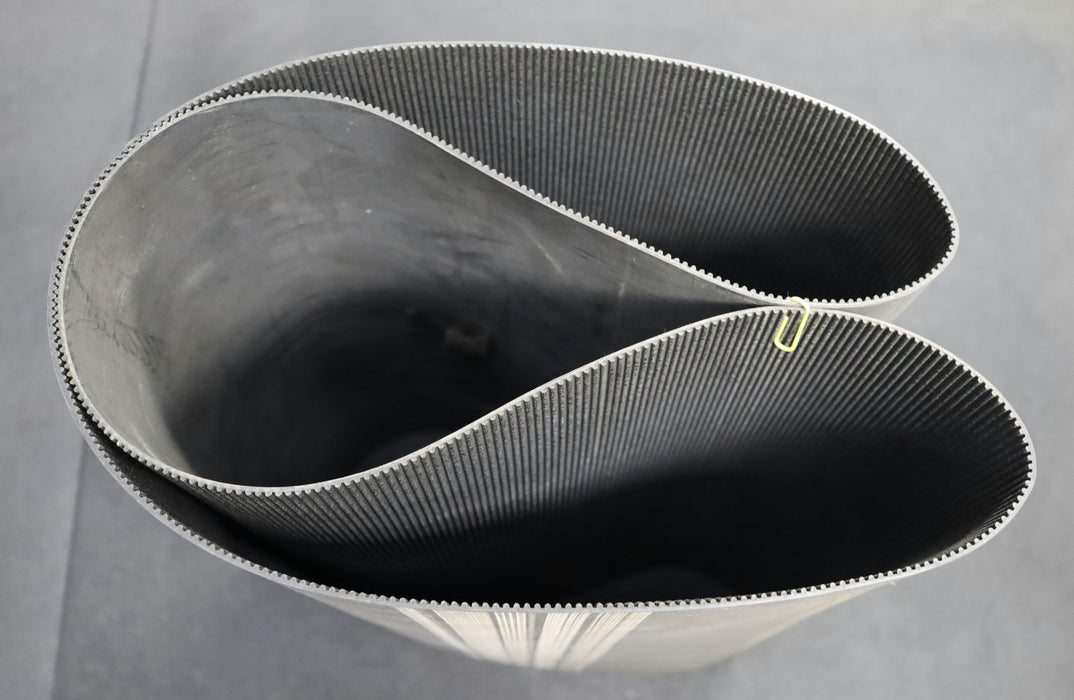 Bild des Artikels GATES-457mm-breiter-Zahnriemen-Timing-belt-3M-Breite-457mm-Länge-1530mm