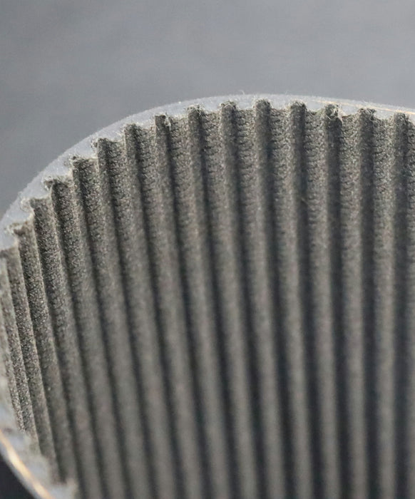 Bild des Artikels CONTITECH-133mm-breiter-Zahnriemen-Timing-belt-5M-Breite-133mm-Länge-350mm