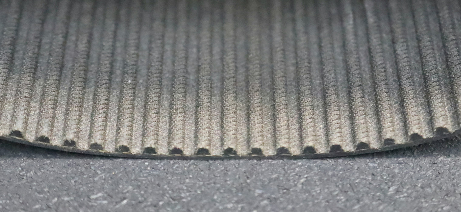 Bild des Artikels CONTITECH-693mm-breiter-Zahnriemen-Timing-belt-5M-Breite-693mm-Länge-405mm