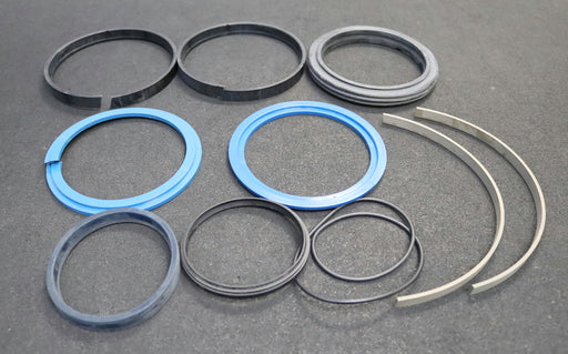 Bild des Artikels GRAY-Dichtungssatz-für-Selbstfahrer-Auslegekran-Typ-HB5000-Fab.Nr.-871010747