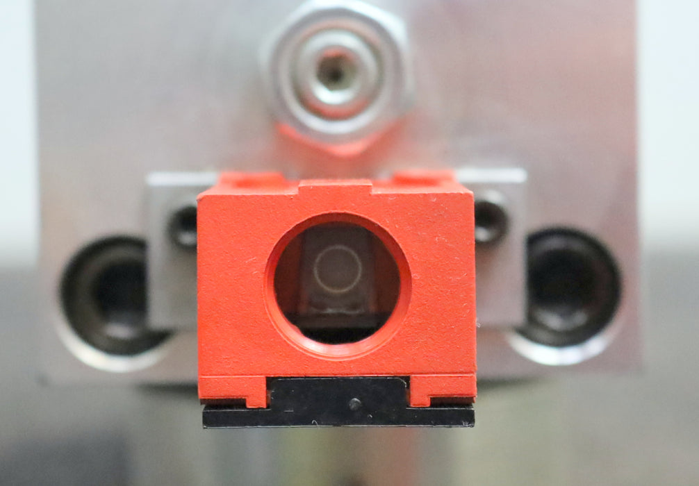 Bild des Artikels SCHMIDT-AUFZÜGE-Rohrbruchventil-Typ-R10-2"-A-A-NW50-210bar-+-BERNSTEIN-TI-UIZ-W