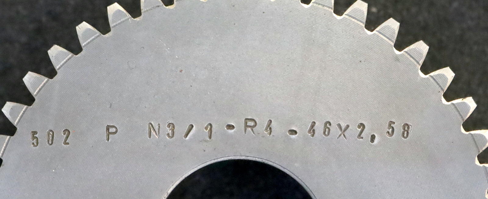 Bild des Artikels Zahnrad-502-P-N3/1-R4-46x2,58-Zähnezahl-46-Modul-m-=-2,58-Schrägverzahnt-links