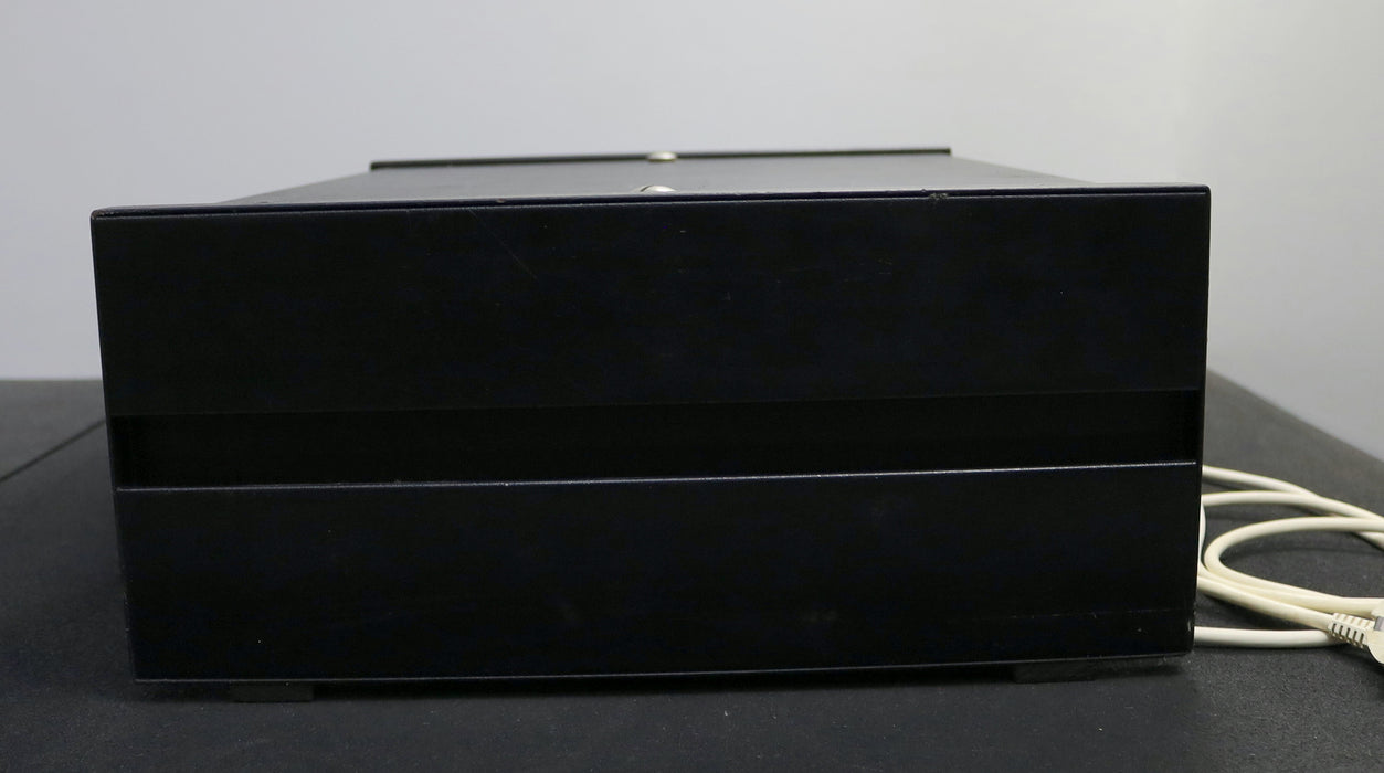 Bild des Artikels GROSMAN-Light-Dimmer-MP-24-mit-4-Steckplätzen-220V-2A-ungeprüft