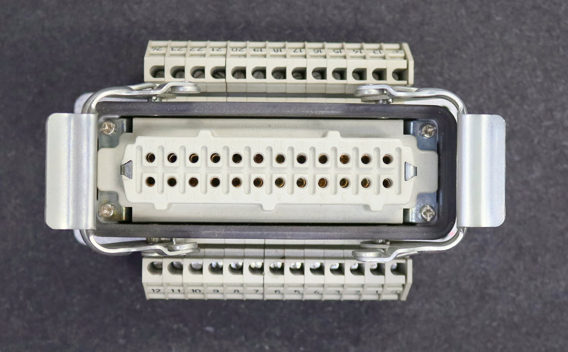 Bild des Artikels HARTING-Sockelgehäuse-mit--seitlichem-Anschlussverteiler-in-24-Einzeladern