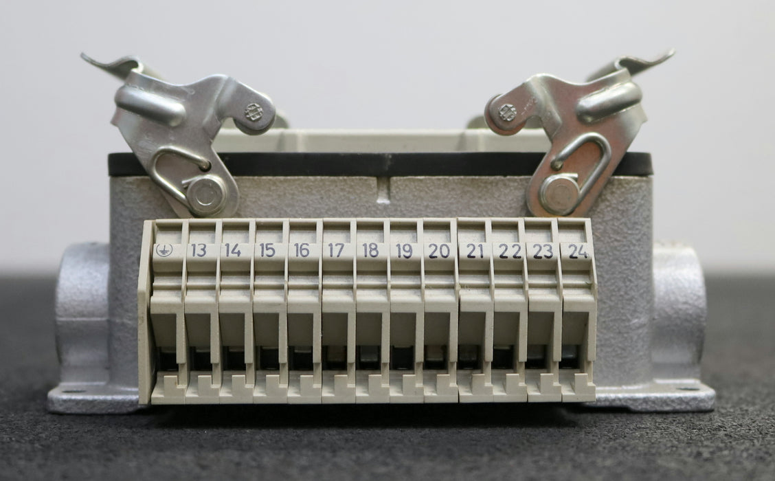 Bild des Artikels HARTING-Sockelgehäuse-mit--seitlichem-Anschlussverteiler-in-24-Einzeladern