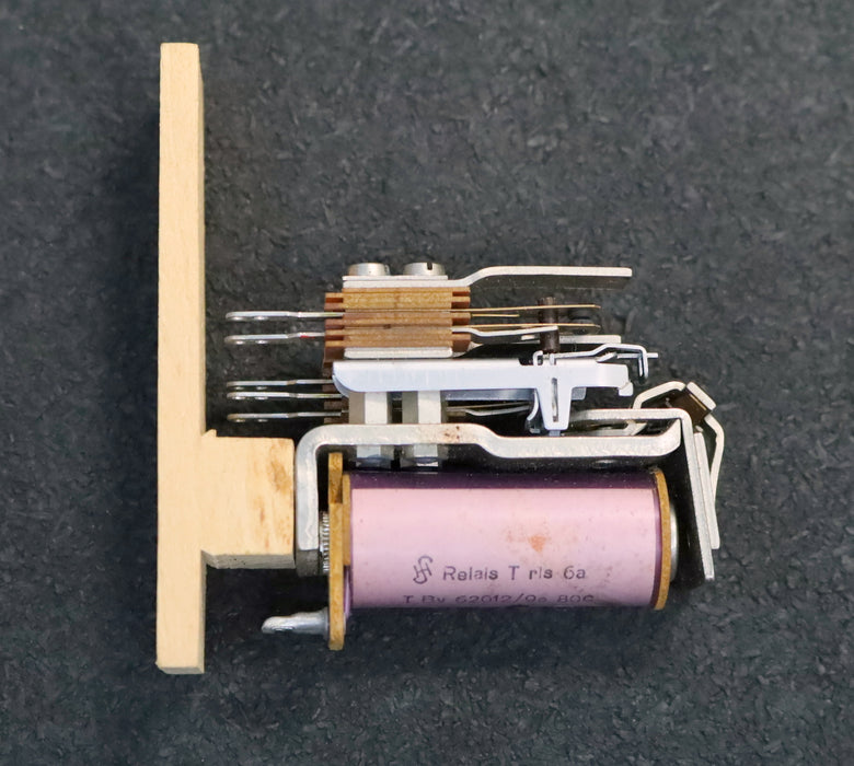 Bild des Artikels SIEMENS-Kleines-Rundrelais-T-ris6-a-T-Bv-62012/9e-80c-49R9-RETRO-ARTIKEL