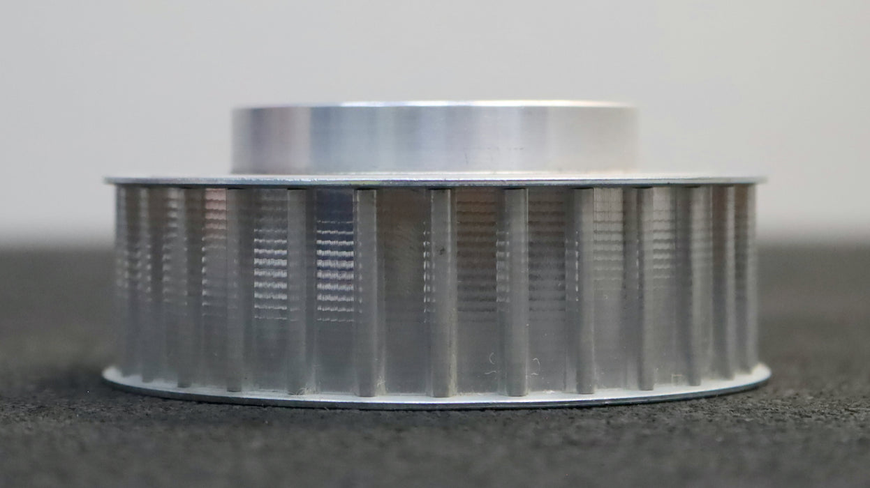 Bild des Artikels Aluminium-Zahnscheibe-mit-beidseitiger-Bordscheibe-40-AT10/30-Profil:-AT10-Z=30-