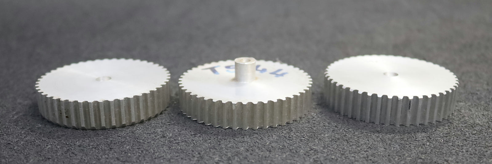 Bild des Artikels 3x-Aluminium-Zahnscheibe-Pulley-ohne-Bordscheibe-T5-44-Profil:-T5-44-Zähne