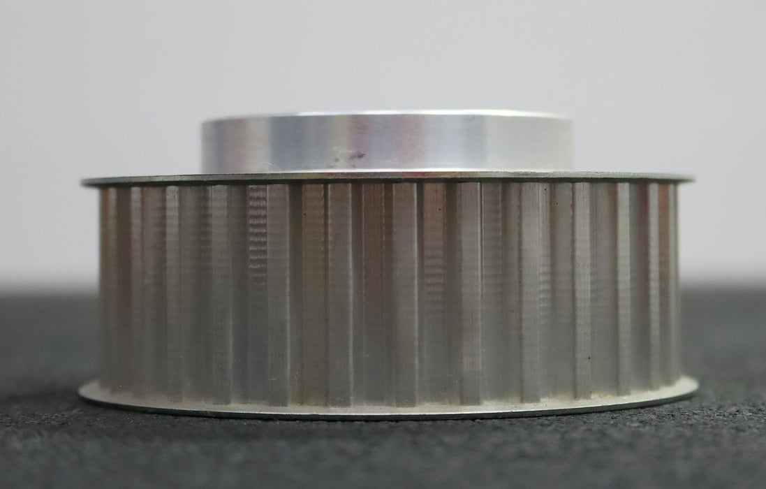 Bild des Artikels Aluminium-Zahnscheibe-mit-beidseitiger-Bordscheibe-47-T10/32-Profil:-T10-Z=32-