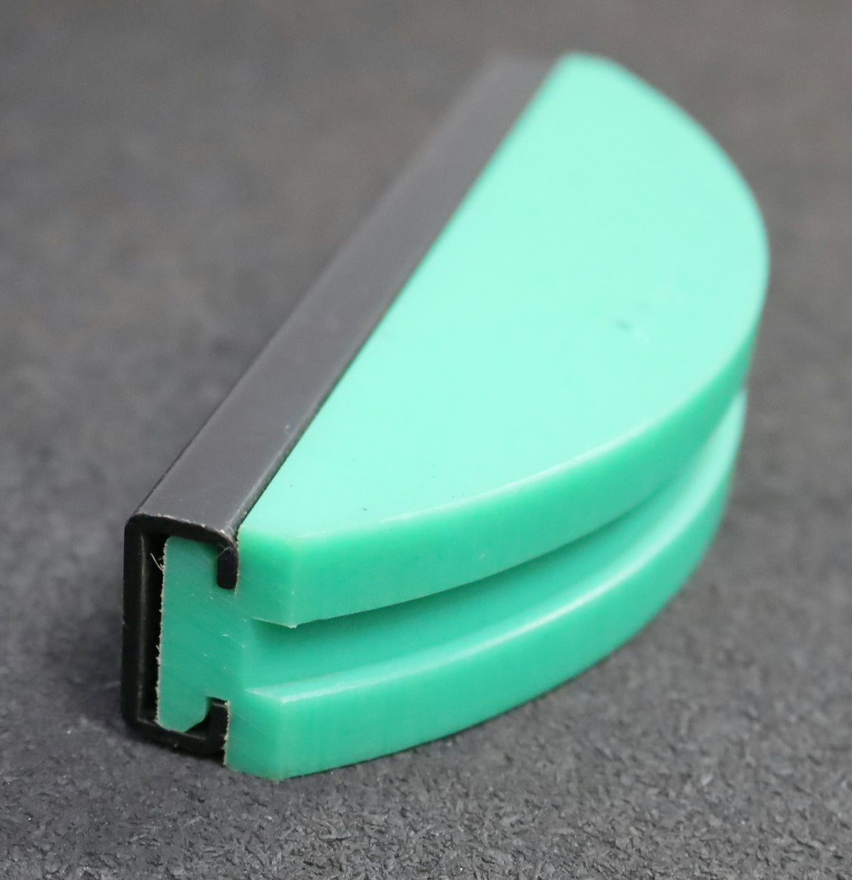 608767_7 608767_7