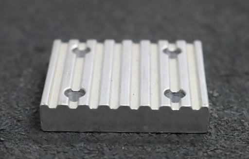 Bild des Artikels POGGI-Aluminium-Klemmplatte-Clamping-plate-T5-16-Profil:-T5-f.-Riemenbreite-16mm