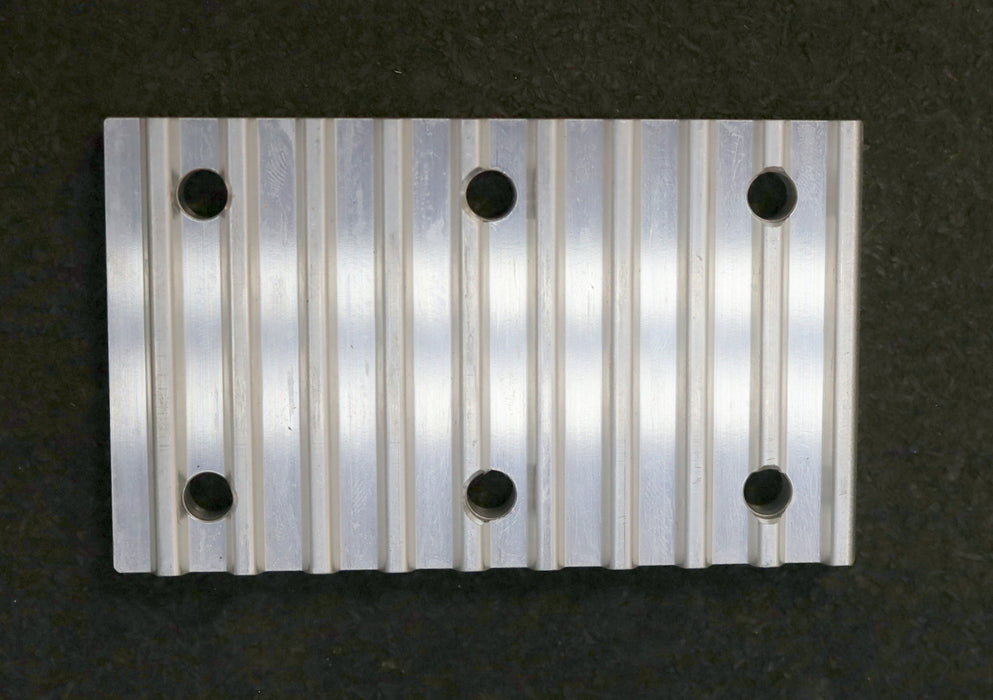 Bild des Artikels Aluminium-Klemmplatte-Clamping-plate-T10-Profil:-T10-mit-6x-Bohrungen
