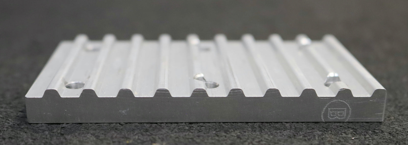Bild des Artikels Aluminium-Klemmplatte-Clamping-plate-T10-Profil:-T10-mit-6x-Bohrungen
