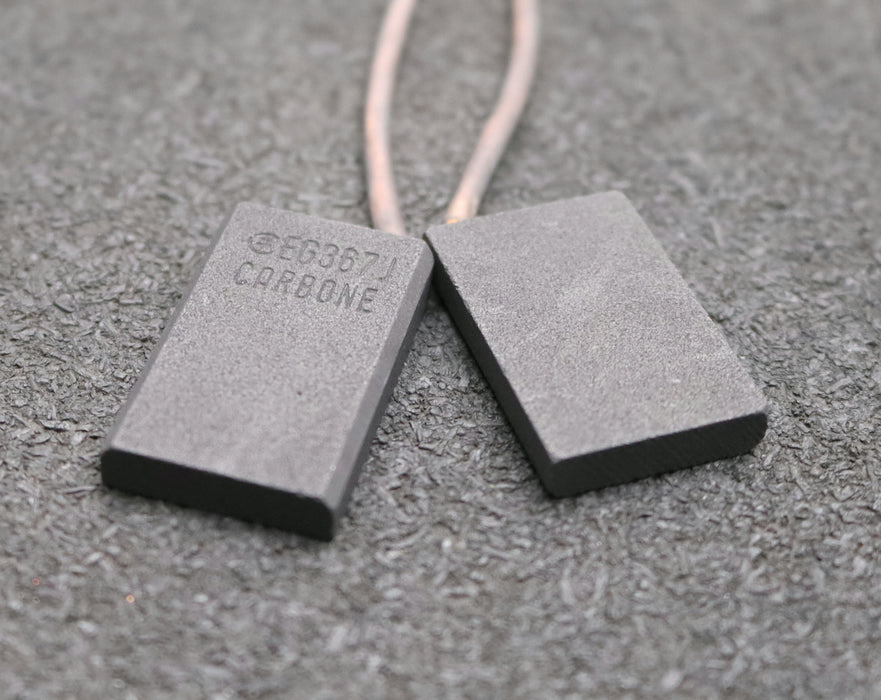 Bild des Artikels CARBONE-Montierte-Zwillings-Kohlebürste-EG367J-10x20x32mm-(t-x-a-x-r)