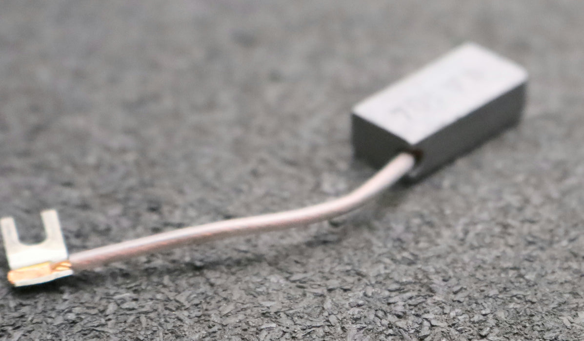 Bild des Artikels CARBONE-Block-Kohlebürste-mit-einer-Litze-A-104-6,2x10x20mm-(t-x-a-x-r)