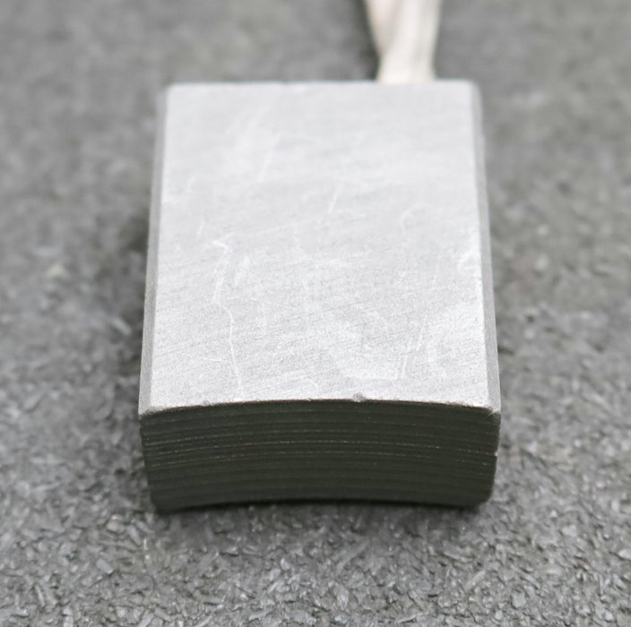 Bild des Artikels SCHUNK-Block-Kohlebürste-mit-zwei-Litzen-E54-32x16x40mm-(t-x-a-x-r)-+-Kabelschuh