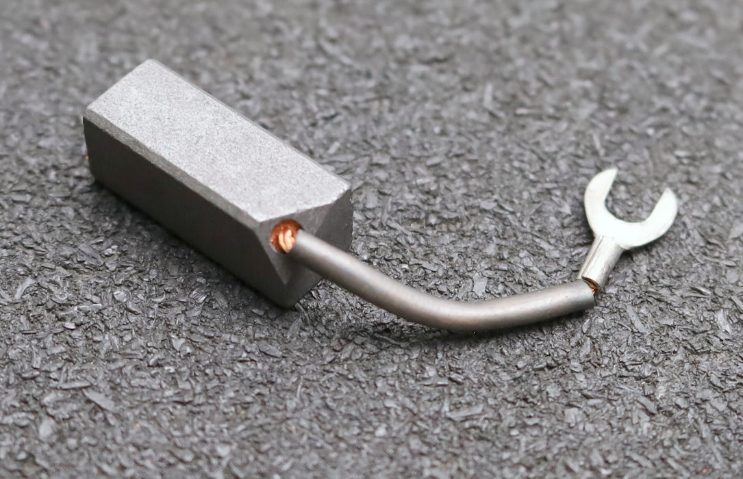 Bild des Artikels CARBONE-Block-Kohlebürste-mit-einer-Litze-EG34D-10x10x25mm-(t-x-a-x-r)-