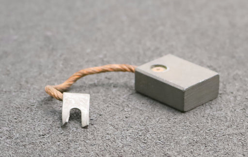 Bild des Artikels R+W-Block-Kohlebürste-mit-einer-Litze-8601-12,5x25x32mm(t-x-a-x-r)