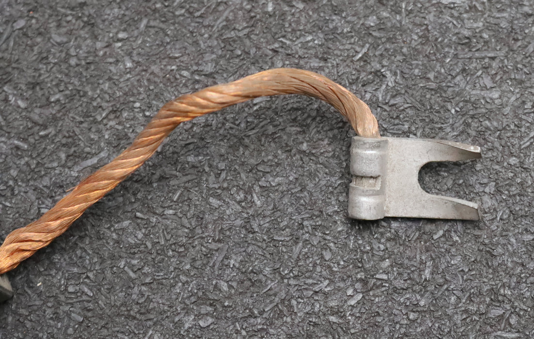 Bild des Artikels R+W-Block-Kohlebürste-mit-einer-Litze-8601-12,5x25x32mm(t-x-a-x-r)