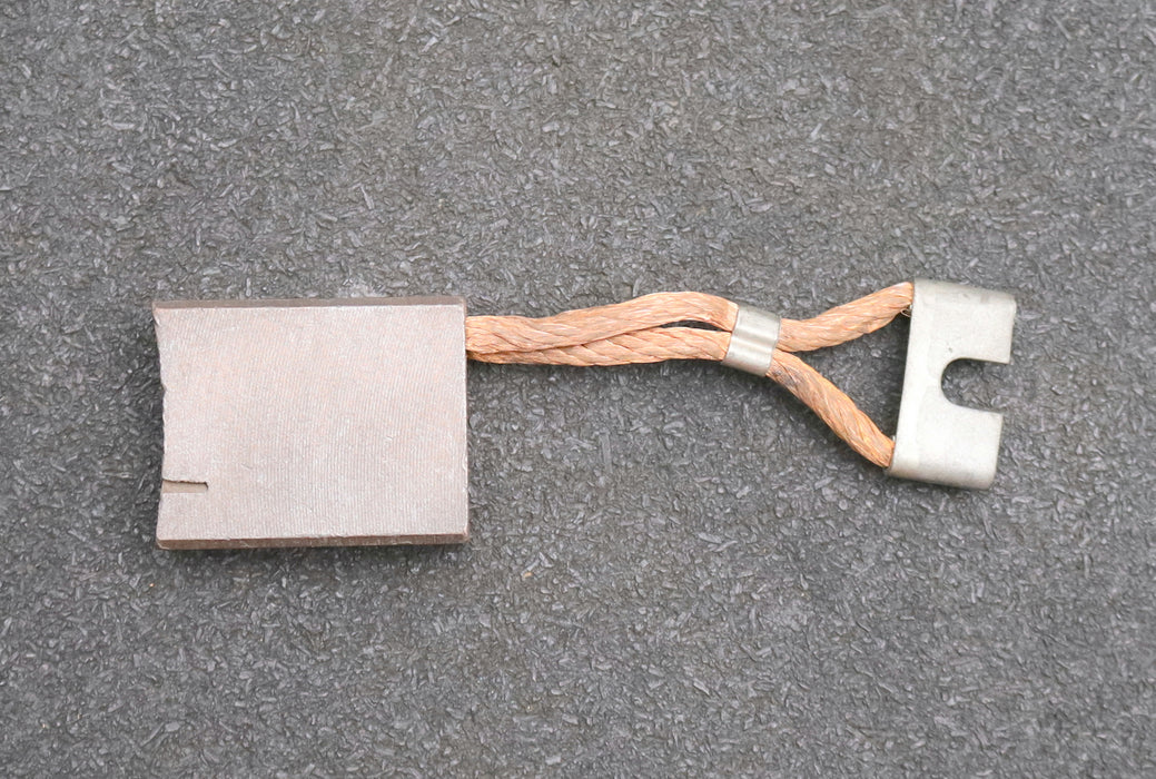 Bild des Artikels CARBONE-Block-Kohlebürste-mit-zwei-Litzen-MK75-32x16x40mm(t-x-a-x-r)-unbenutzt