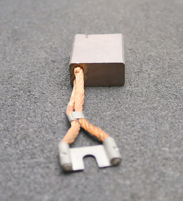 Bild des Artikels CARBONE-Block-Kohlebürste-mit-zwei-Litzen-MK75-32x16x40mm(t-x-a-x-r)-unbenutzt