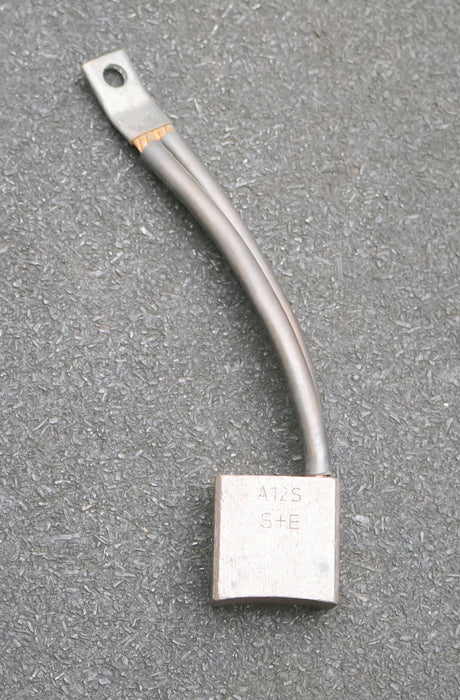 Bild des Artikels SCHUNK-Block-Kohlebürste-mit-zwei-Litzen-A12S-25x16x25mm(t-x-a-x-r)-+-Kabelschuh