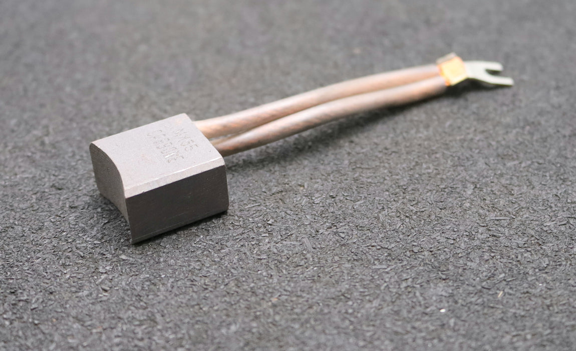Bild des Artikels CARBONE-Block-Kohlebürste-mit-zwei-Litzen-MK65-25x16x25mm(t-x-a-x-r)-+Kabelschuh