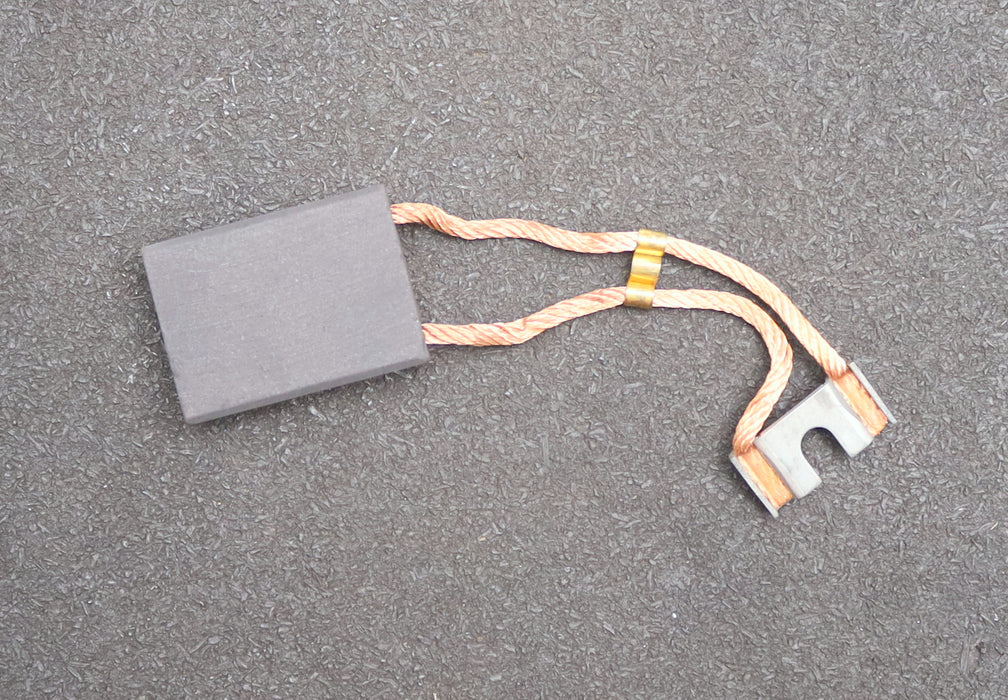 Bild des Artikels SCHUNK-Block-Kohlebürste-mit-zwei-Litzen-E49-12,5x32x45mm(t-x-a-x-r)-+Kabelschuh