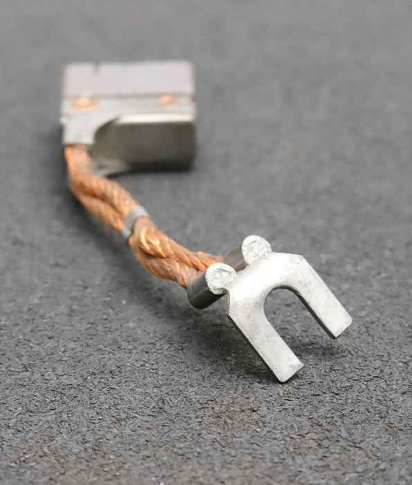 Bild des Artikels CARBONE-Block-Kohlebürste-mit-zwei-Litzen-MK65-32x16x32,7mm(t-x-a-x-r)