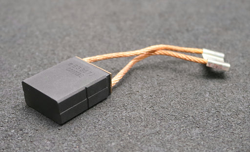 Bild des Artikels CARBONE-Montierte-Zwillings-Kohlebürste-EG367J-16x32x40mm-(t-x-a-x-r)-unbenutzt