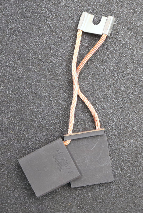 Bild des Artikels CARBONE-Montierte-Zwillings-Kohlebürste-EG367J-16x32x40mm-(t-x-a-x-r)-unbenutzt