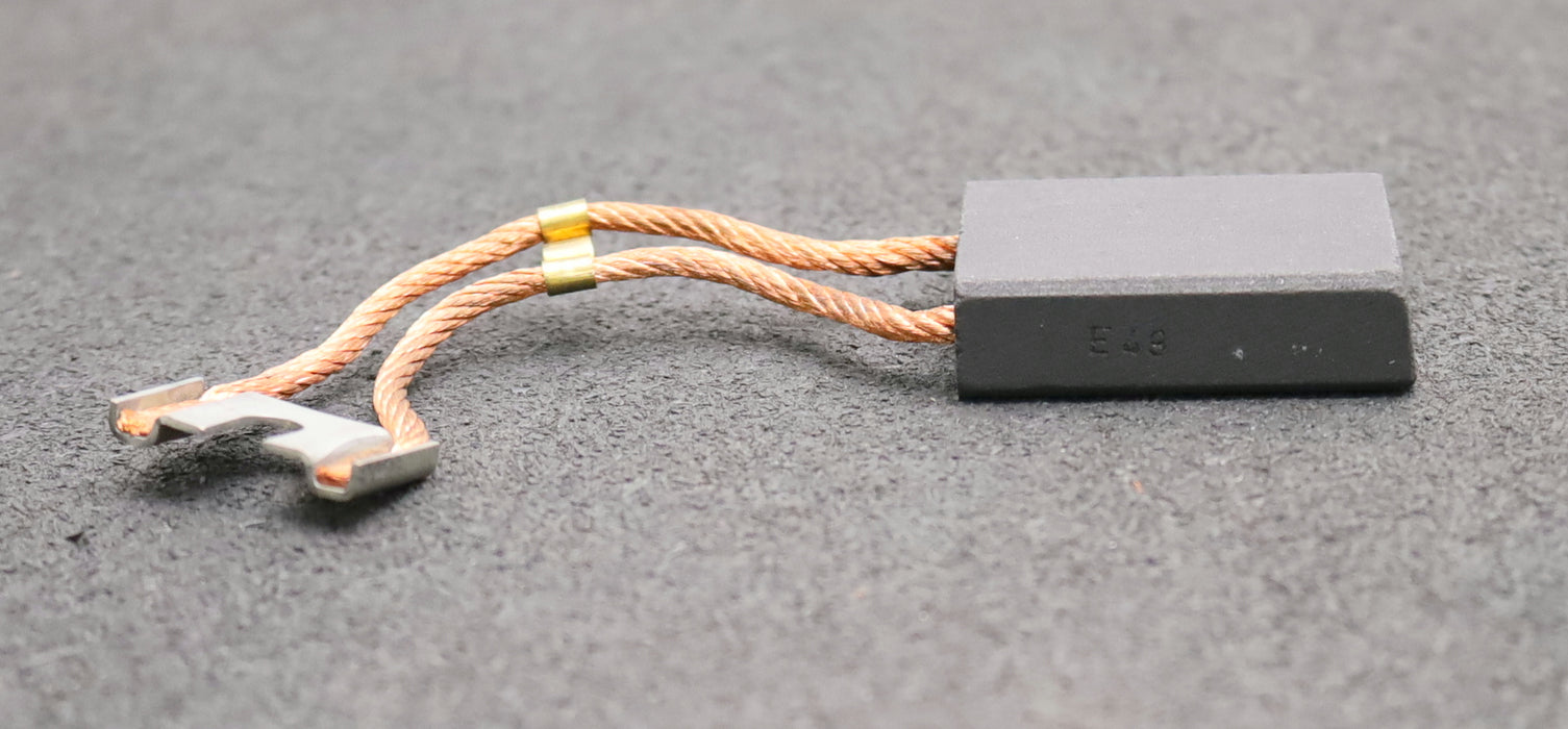 Bild des Artikels SCHUNK-Block-Kohlebürste-mit-zwei-Litzen-E49-12,5x32x45mm-(t-x-a-x-r)-β-100°